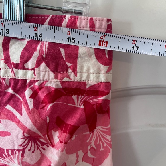 Women’s fun floral shorts - Picture 3 of 4